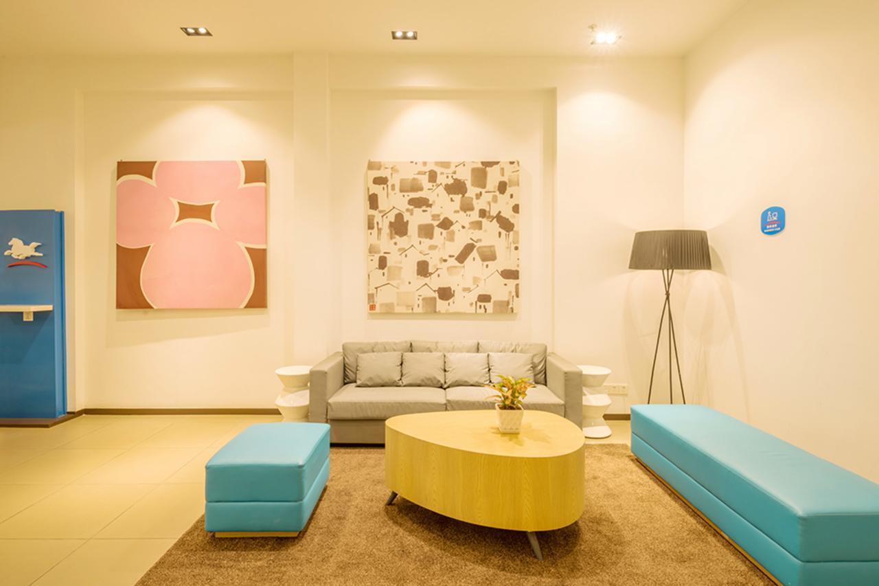 Hanting East Nanjing Road Chucheng Hotel 2*